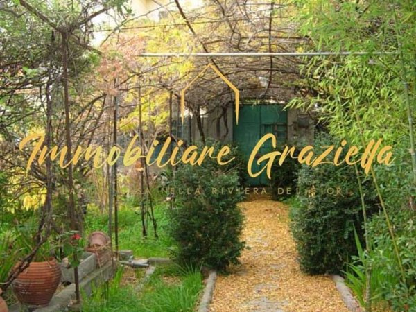 casa indipendente in vendita a Ventimiglia