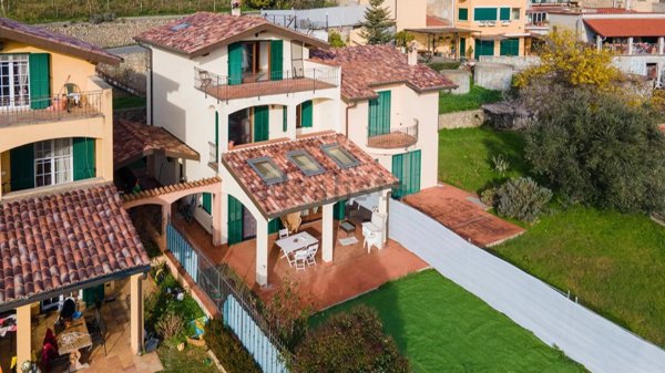 casa indipendente in vendita a Ventimiglia in zona Seglia / San Bernardo