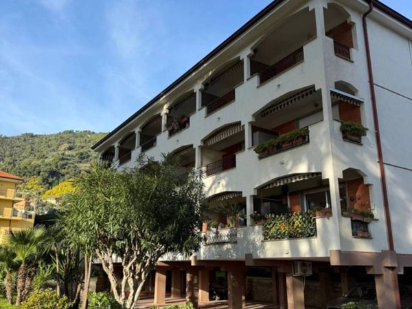 appartamento in vendita a Ventimiglia in zona Latte