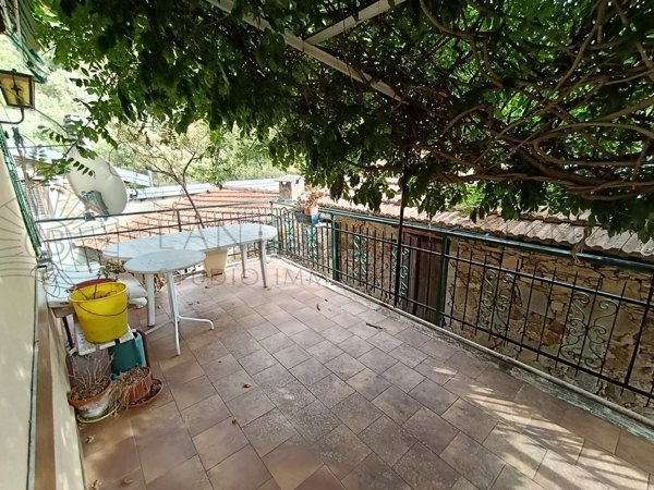 casa indipendente in vendita a Ventimiglia in zona Verrandi