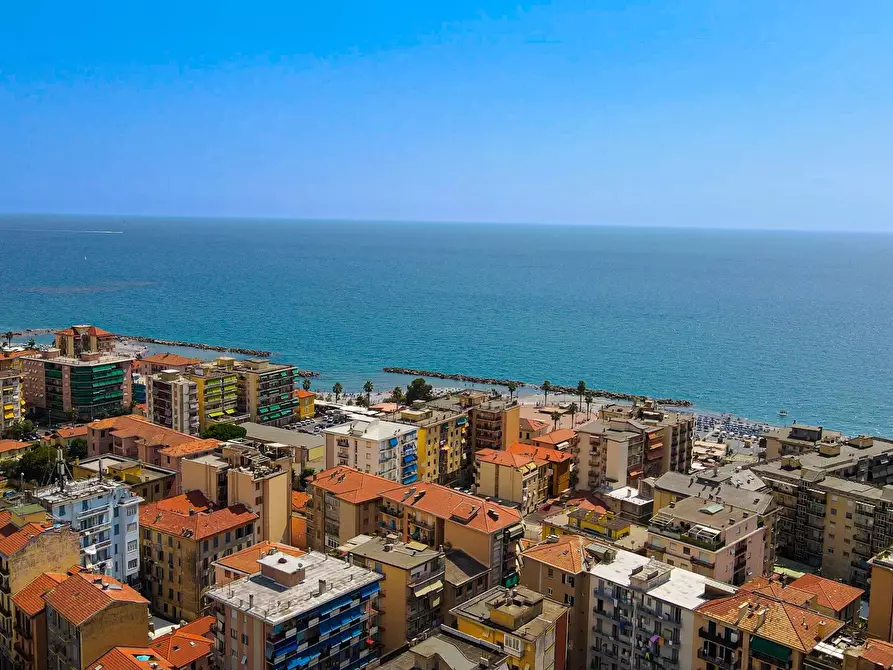 casa indipendente in vendita a Ventimiglia