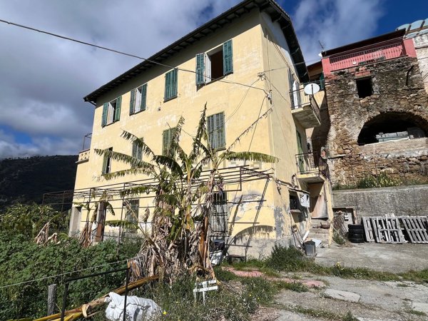 casa indipendente in vendita a Ventimiglia