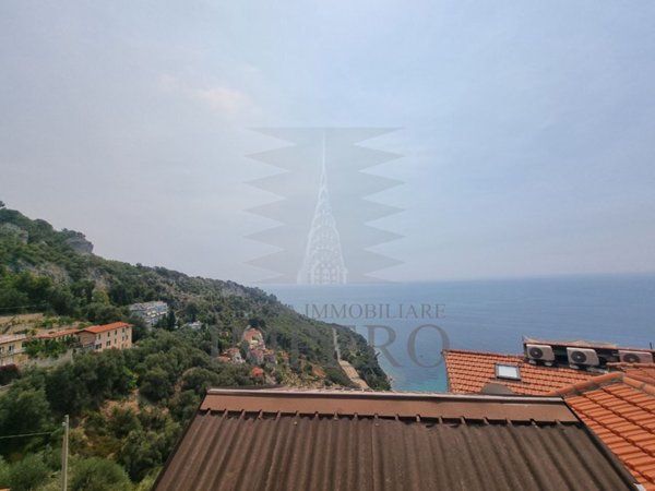 casa indipendente in vendita a Ventimiglia in zona Grimaldi