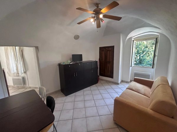 appartamento in vendita a Ventimiglia in zona Verrandi