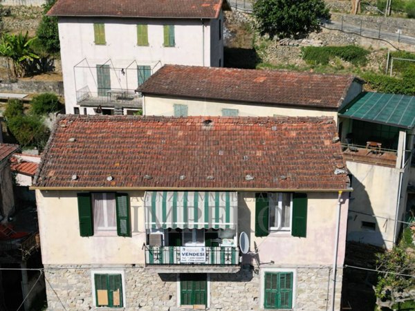 appartamento in vendita a Ventimiglia in zona Calvo