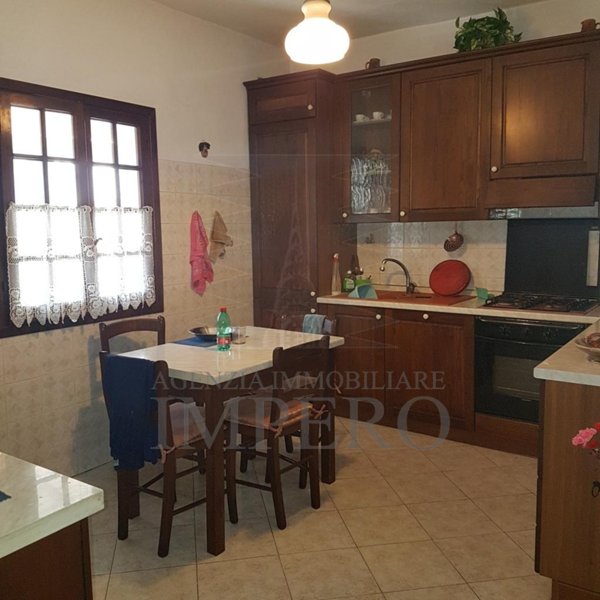 quadrivano in vendita a Ventimiglia in zona Varase