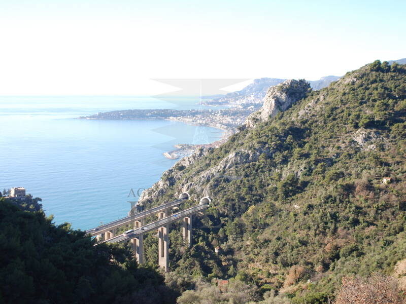 terreno edificabile in vendita a Ventimiglia