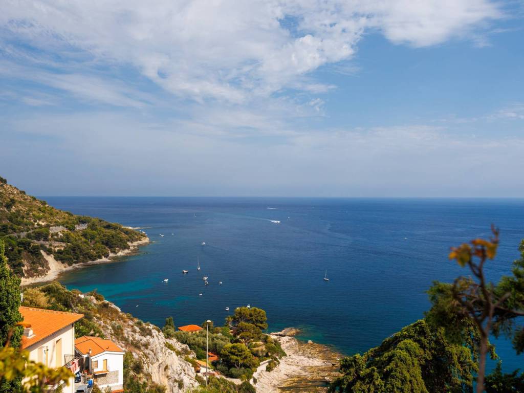 appartamento in vendita a Ventimiglia in zona Grimaldi