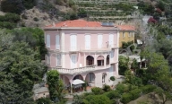 casa indipendente in vendita a Ventimiglia