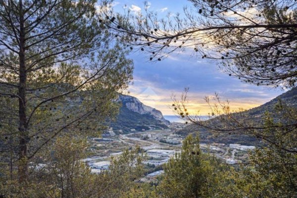 terreno in vendita a Ventimiglia in zona Bevera