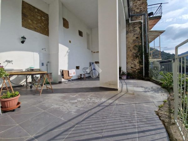 appartamento in vendita a Ventimiglia in zona Calvo