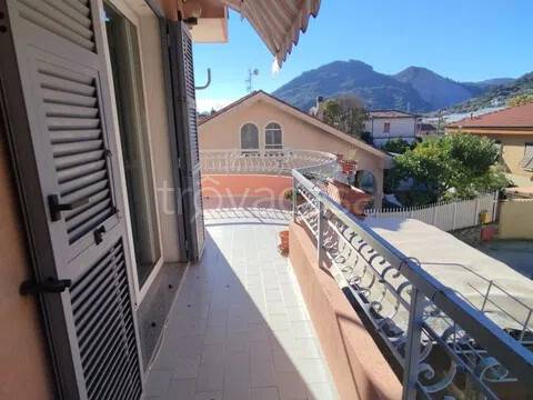 appartamento in vendita a Ventimiglia in zona Porra