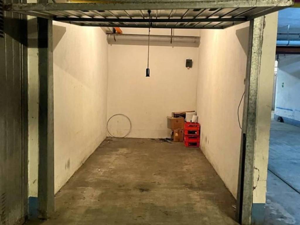 box auto in vendita a Ventimiglia