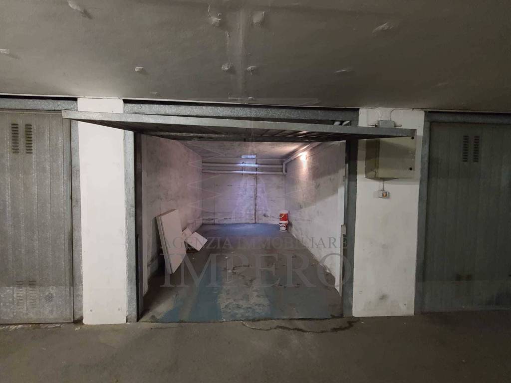 box auto in vendita a Ventimiglia