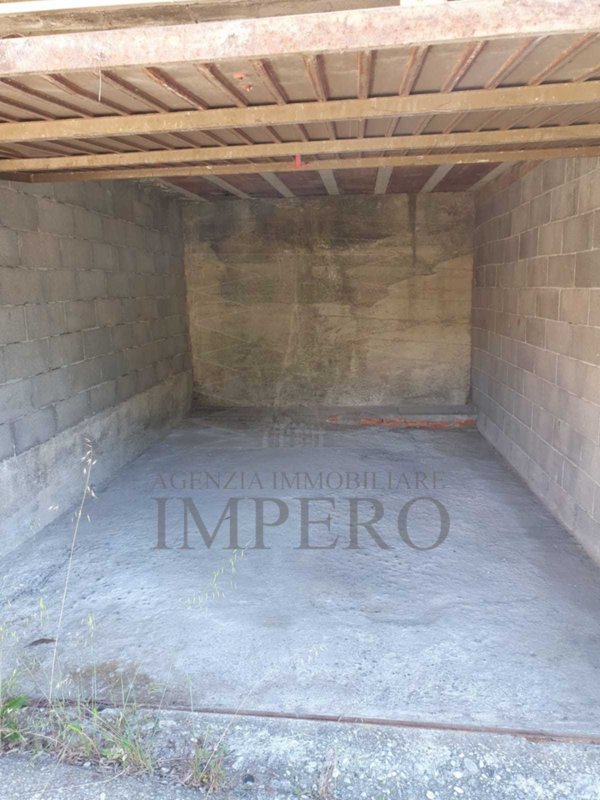 box auto in vendita a Ventimiglia in zona Bevera