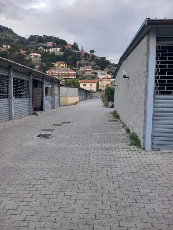box auto in vendita a Ventimiglia