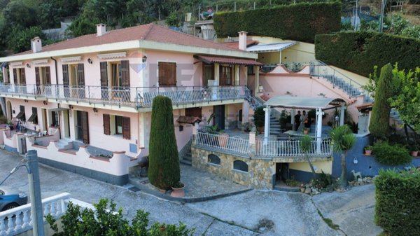 casa indipendente in vendita a Ventimiglia in zona Bevera