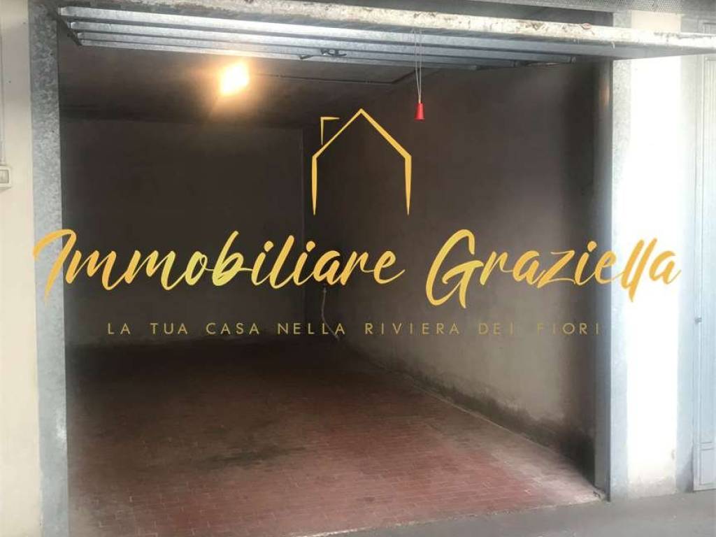 box auto in vendita a Ventimiglia