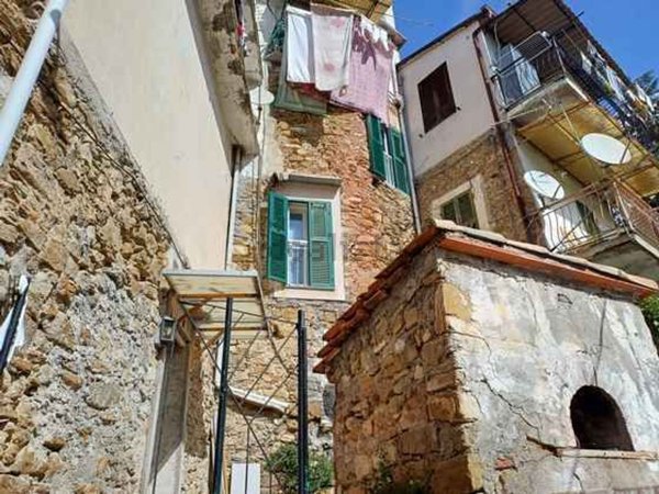 appartamento in vendita a Ventimiglia in zona Trucco