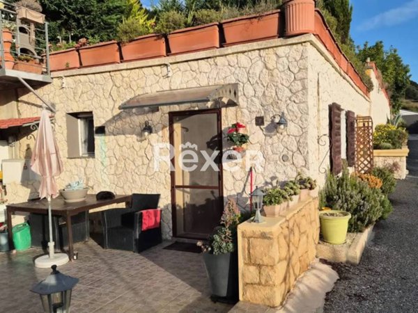 casa indipendente in vendita a Ventimiglia