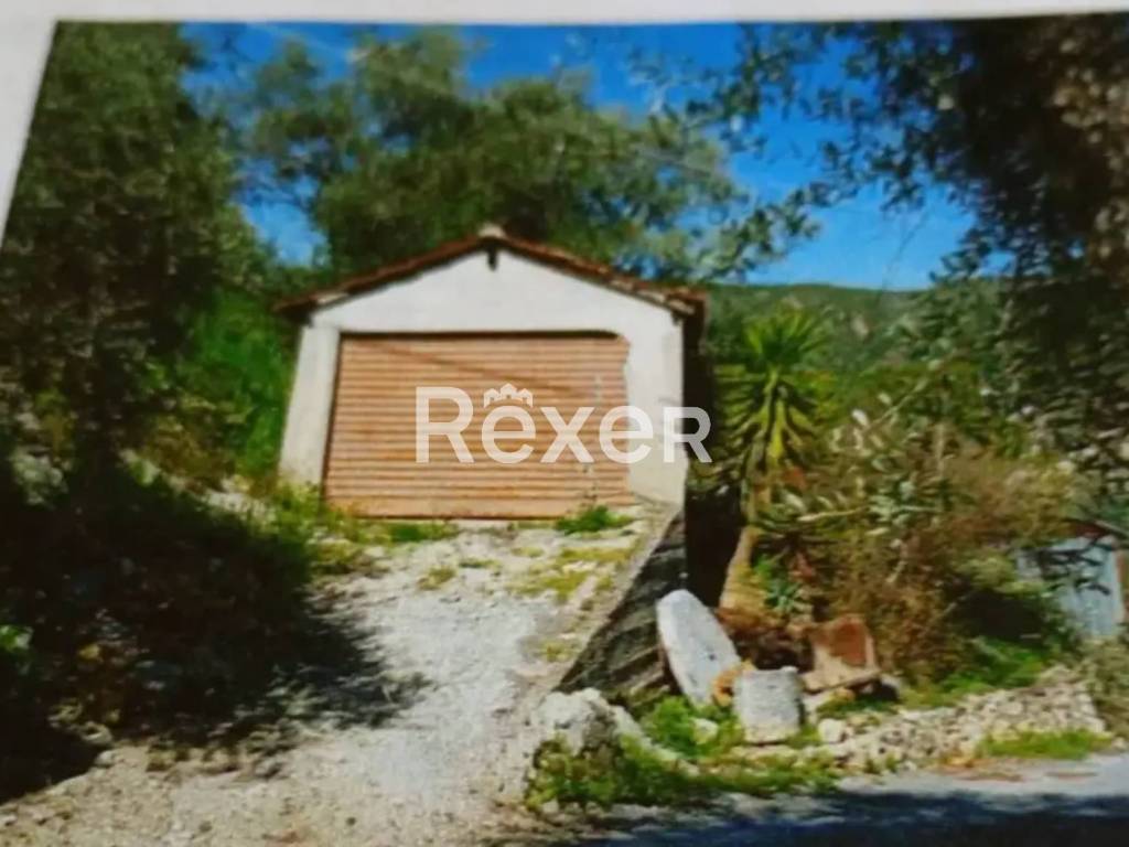 casa indipendente in vendita a Ventimiglia in zona Calvo