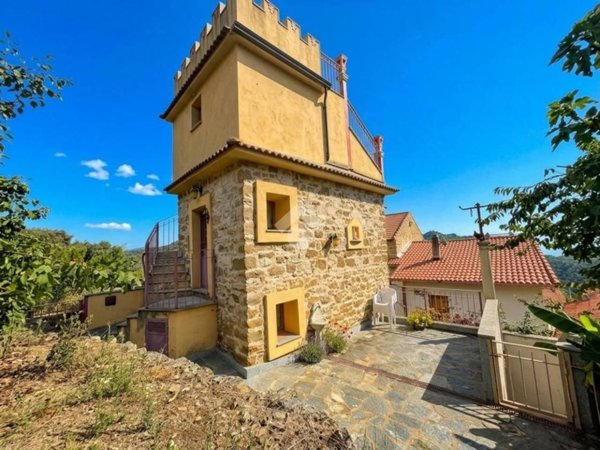casa indipendente in vendita a Ventimiglia in zona Sealza