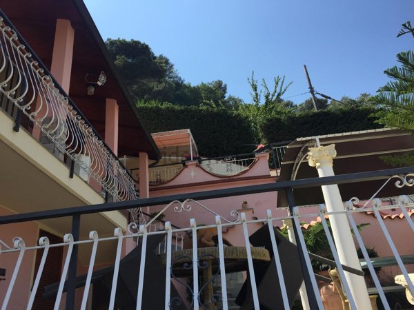 casa indipendente in vendita a Ventimiglia