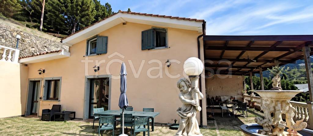 appartamento in vendita a Ventimiglia in zona Latte