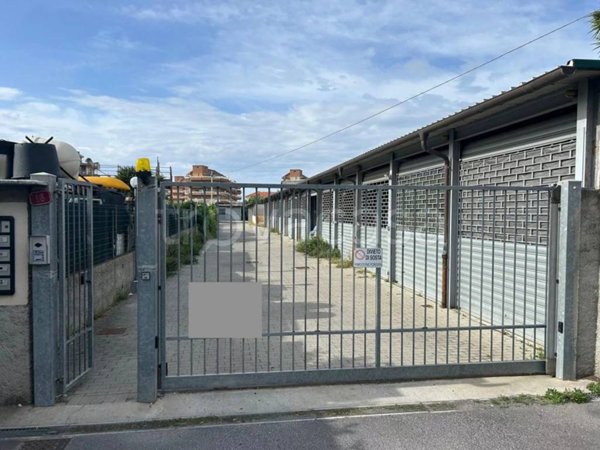 box auto in vendita a Ventimiglia