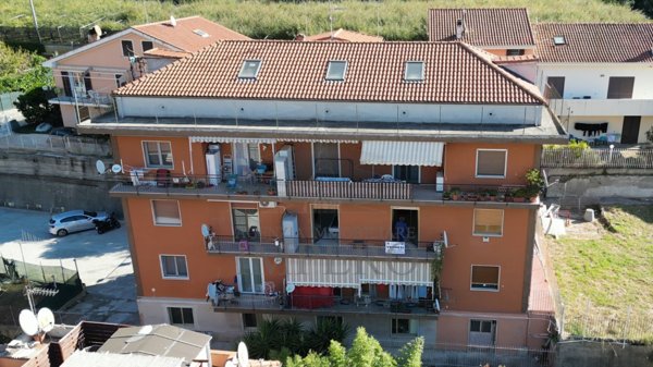 appartamento in vendita a Ventimiglia in zona Porra