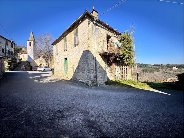 casa indipendente in vendita a Vessalico in zona Lenzari