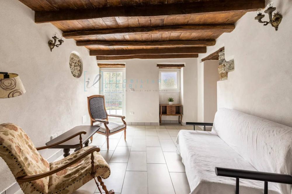 casale in vendita a Vessalico in zona Siglioli