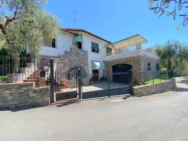 casa indipendente in vendita a Villa Faraldi