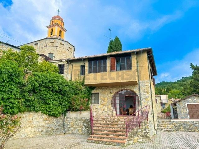 casa indipendente in vendita a Villa Faraldi