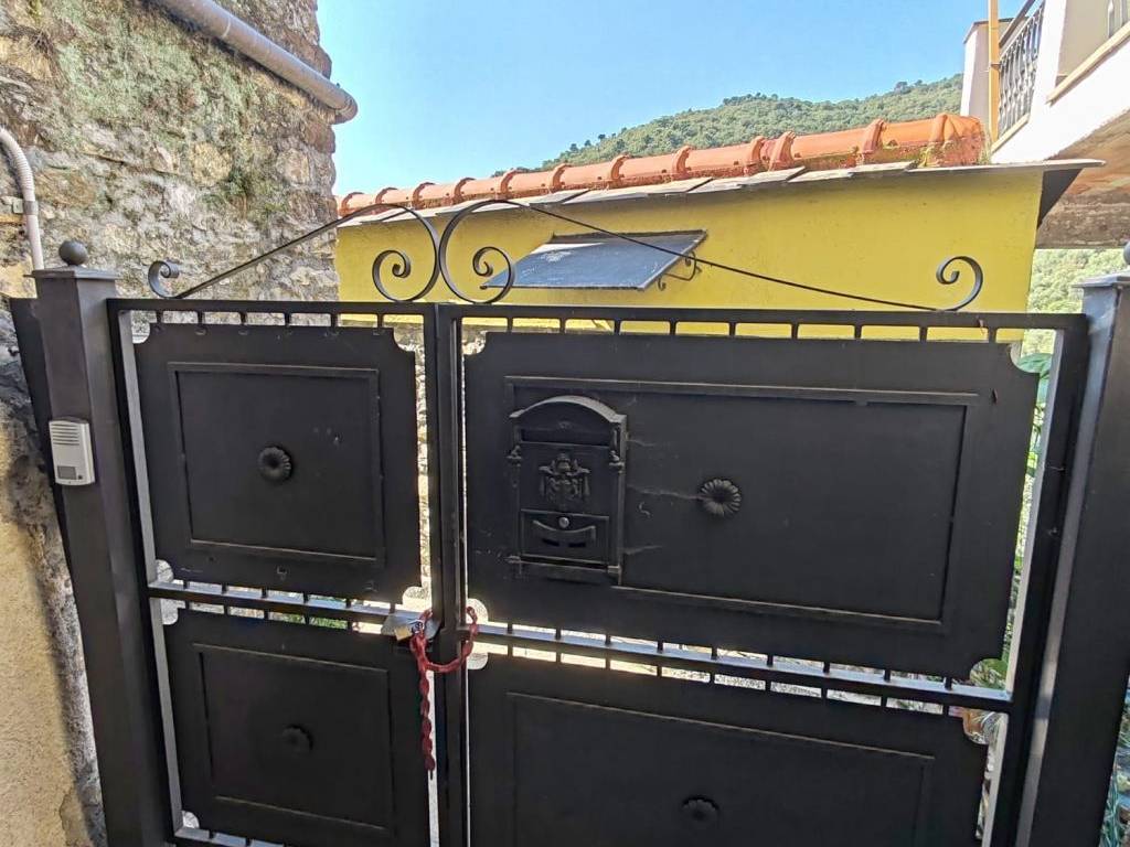 casa indipendente in vendita a Villa Faraldi in zona Riva Faraldi