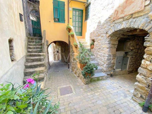 casa indipendente in vendita a Villa Faraldi in zona Riva Faraldi