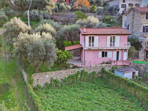 casa indipendente in vendita a Villa Faraldi in zona Riva Faraldi