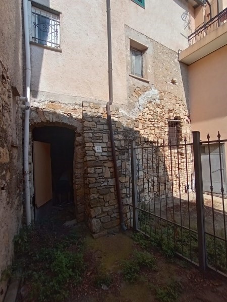 casa indipendente in vendita a Villa Faraldi