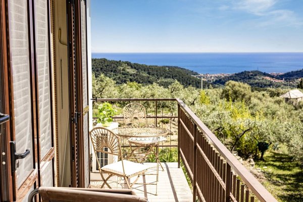 casa indipendente in vendita a Villa Faraldi