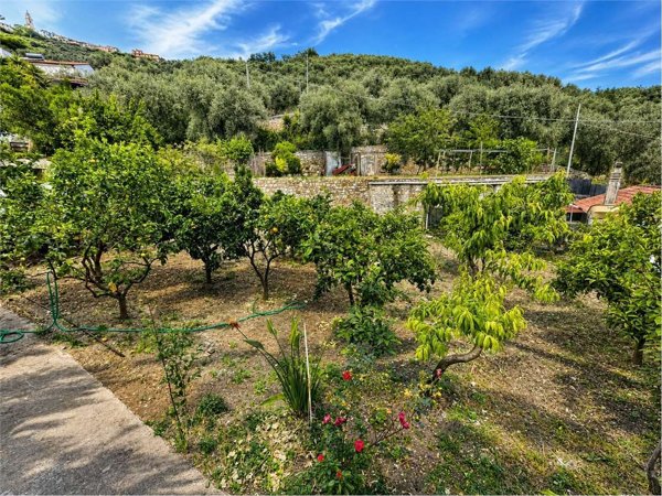 casa indipendente in vendita a Villa Faraldi in zona Riva Faraldi