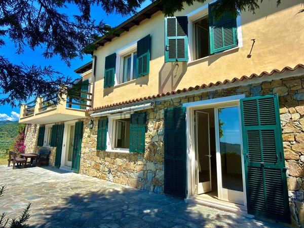 casa indipendente in vendita a Villa Faraldi in zona Tovetto