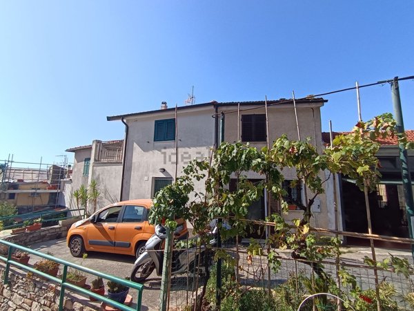 casale in vendita a Villa Faraldi in zona Riva Faraldi