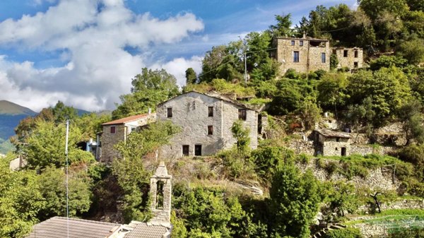 casa indipendente in vendita a Montalto Carpasio in zona Costa
