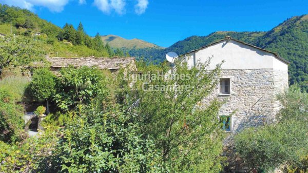 casa indipendente in vendita a Montalto Carpasio in zona Carpasio