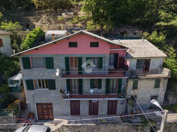 casa indipendente in vendita a Montalto Carpasio in zona Carpasio