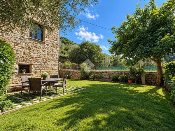 casa indipendente in vendita a Montalto Carpasio in zona Montalto Ligure