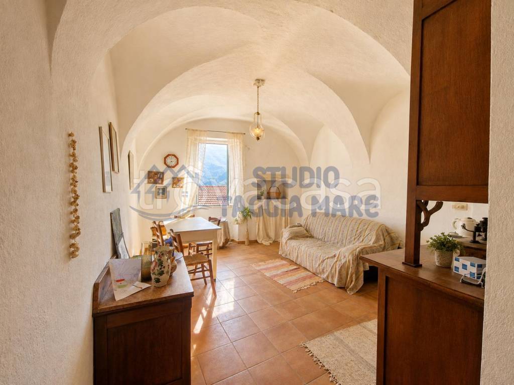 appartamento in vendita a Montalto Carpasio in zona Montalto Ligure
