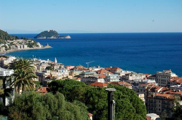 casa indipendente in vendita ad Alassio