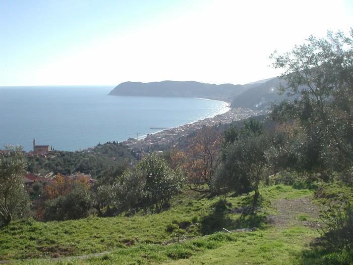 casa indipendente in vendita ad Alassio