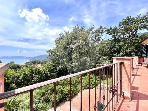 casa indipendente in vendita ad Alassio